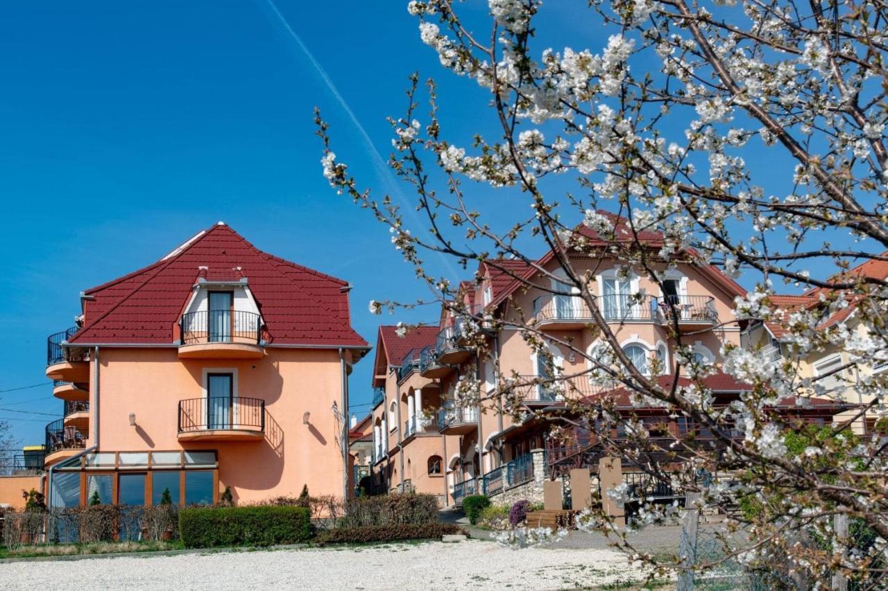 HévízFonix Wellness *** 1 A Epulet住宿加早餐旅馆 外观 照片